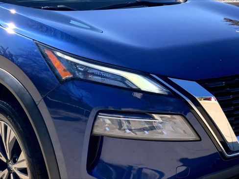 Used 2021 Nissan Rogue SV w/ Premium Package image 24