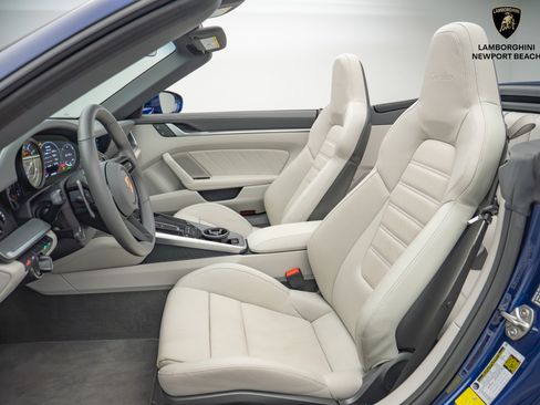 Used 2023 Porsche 911 Turbo image 21