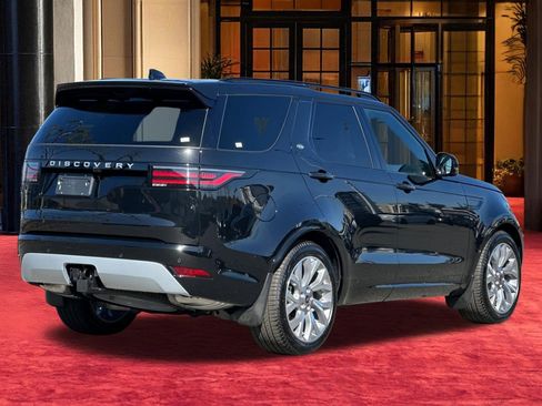 New 2026 Land Rover Discovery Limited Edition image 10