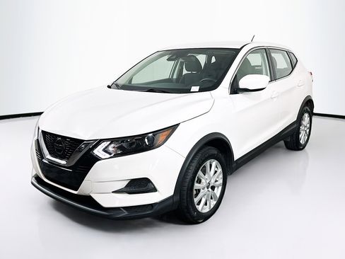 Used 2021 Nissan Rogue Sport S image 3
