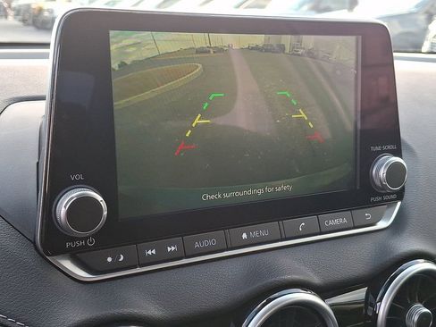 Used 2024 Nissan Sentra SV w/ Trunk Package image 17