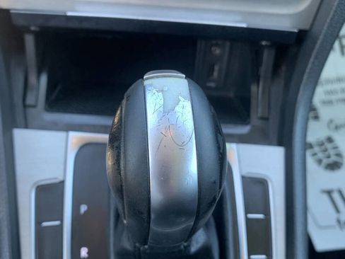 Used 2016 Volkswagen Golf S image 20