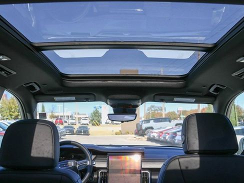 New 2026 GMC Acadia Elevation w/ Elevation Premium Package image 17