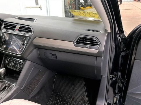 Used 2021 Volkswagen Tiguan SE AWD/4WD image 13