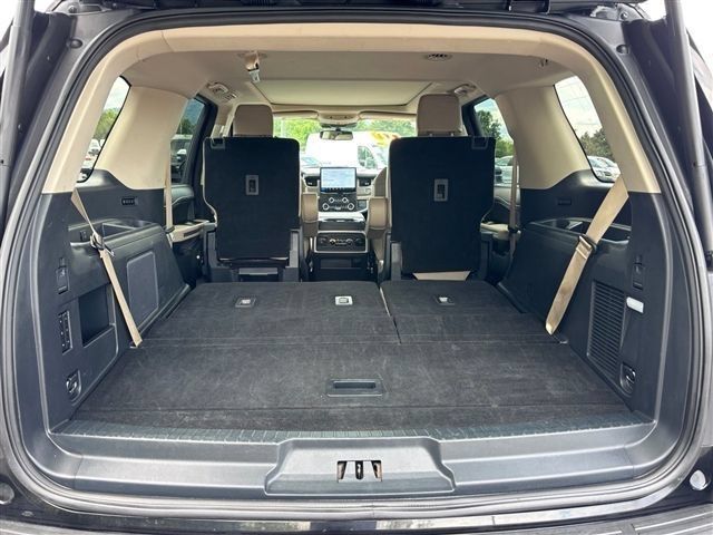 Used 2024 Ford Expedition Limited RWD image 15