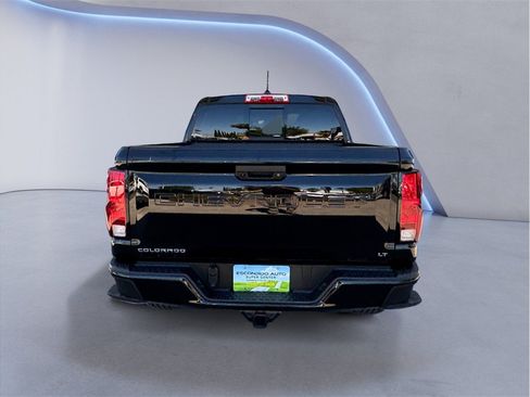 Used 2023 Chevrolet Colorado LT w/ LT Convenience Package II AWD/4WD image 5