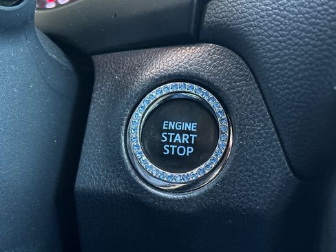 Used 2020 Toyota RAV4 XLE w/ Convenience Package FWD image 24