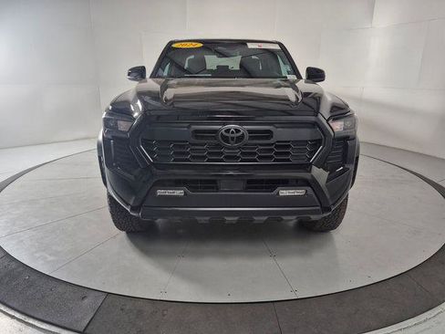 Certified 2024 Toyota Tacoma TRD Off-Road AWD/4WD image 7