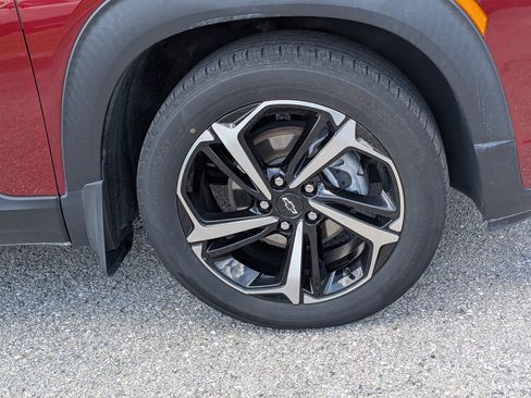 Used 2022 Chevrolet TrailBlazer RS FWD image 11
