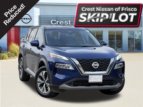 Used 2021 Nissan Rogue SV image 1