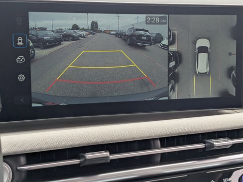 New 2025 Hyundai Tucson Limited image 11