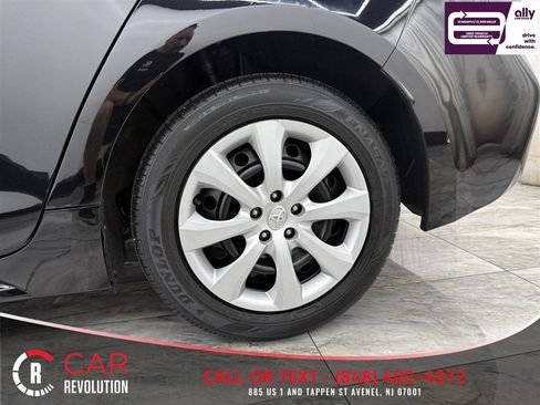 Used 2023 Toyota Corolla LE FWD image 9