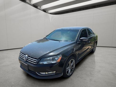 Used 2013 Volkswagen Passat TDI SEL Premium FWD image 1