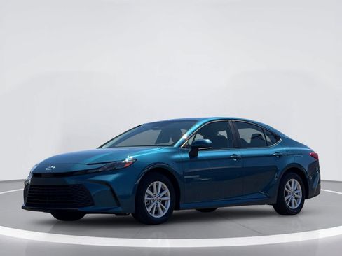New 2025 Toyota Camry LE FWD image 2