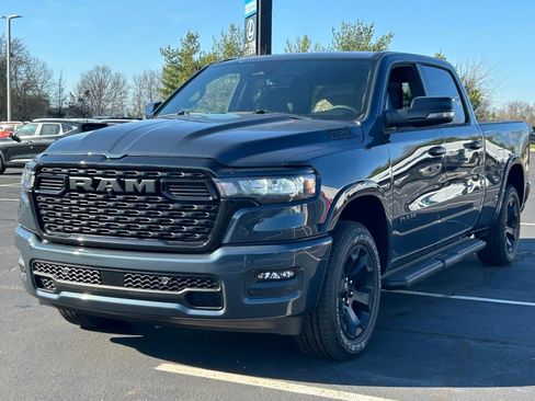 New 2026 RAM 1500 4x4 Crew Cab image 3