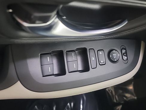 Certified 2023 Honda HR-V LX image 23