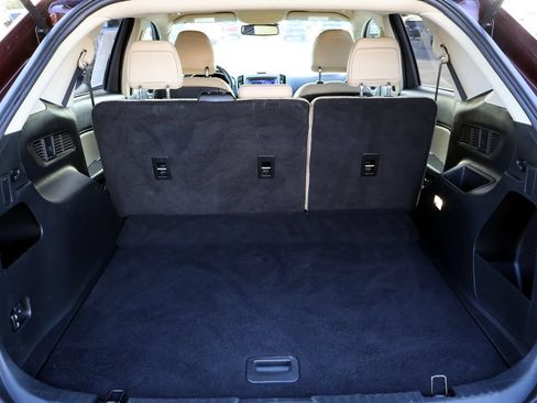 Used 2019 Ford Edge SEL w/ Equipment Group 201A FWD image 23