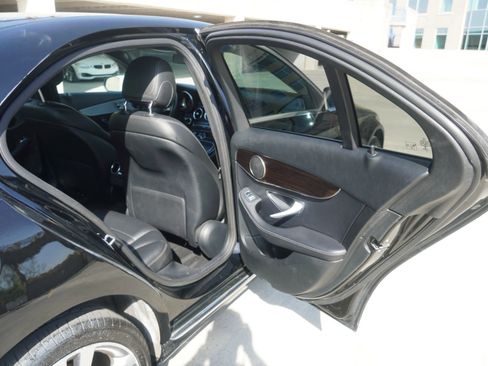 Used 2018 Mercedes-Benz C 300 4MATIC Sedan image 36