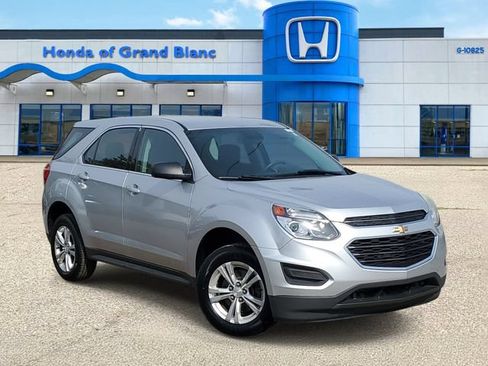 Used 2017 Chevrolet Equinox LS FWD image 1