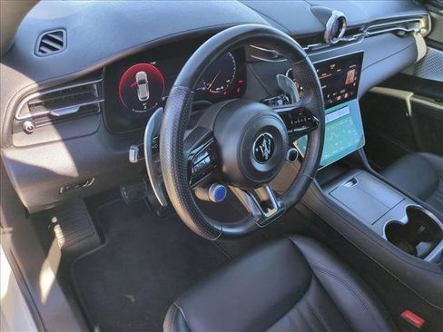 Used 2024 Maserati Grecale GT image 10