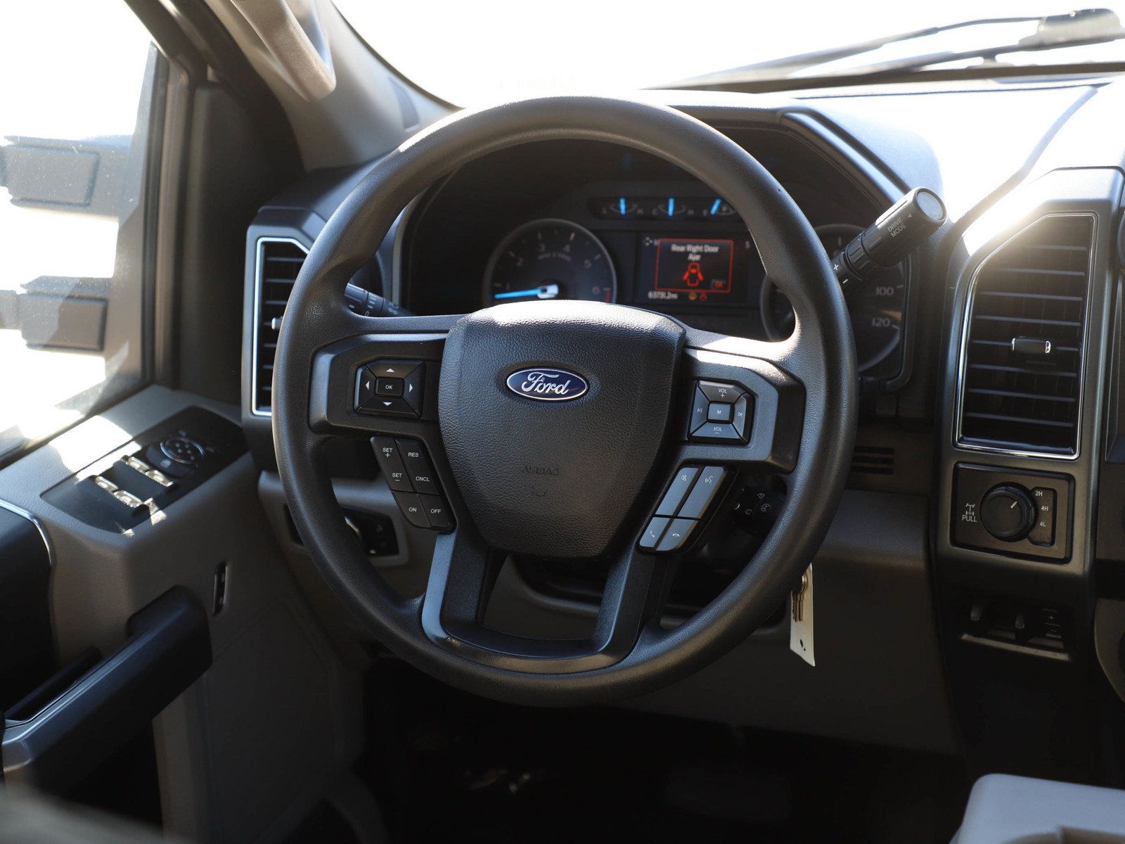 Used 2021 Ford F250 XLT w/ XLT Value Package AWD/4WD image 14