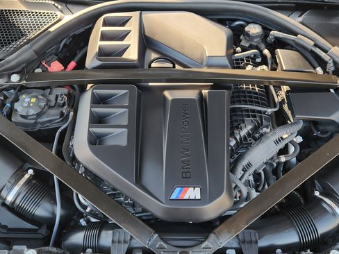 Used 2025 BMW M2 w/ Lighting Package image 29