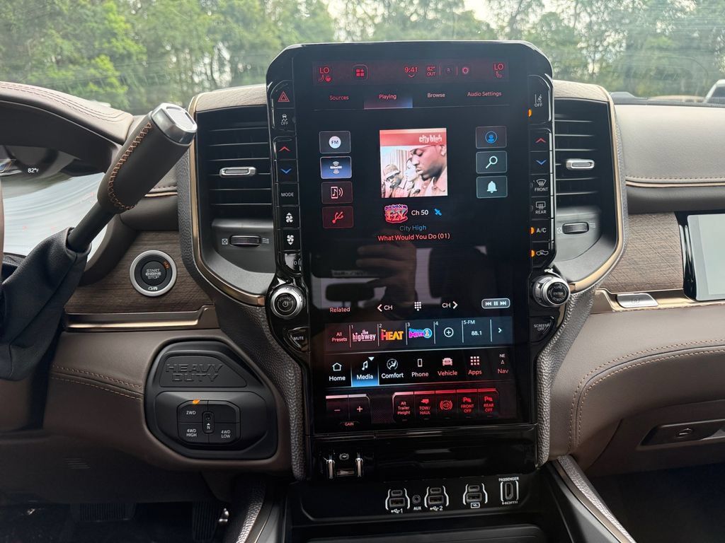 New 2027 RAM 3500 Limited AWD/4WD image 24