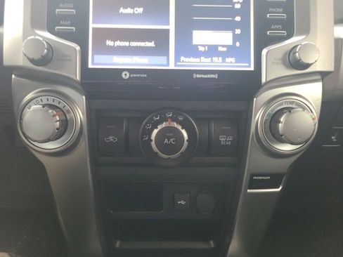 Used 2024 Toyota 4Runner SR5 image 29