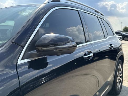 Certified 2021 Mercedes-Benz GLB 250 w/ Premium Package image 6