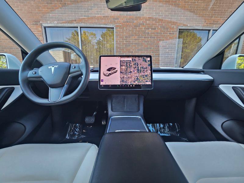 Used 2021 Tesla Model Y Long Range AWD/4WD image 39