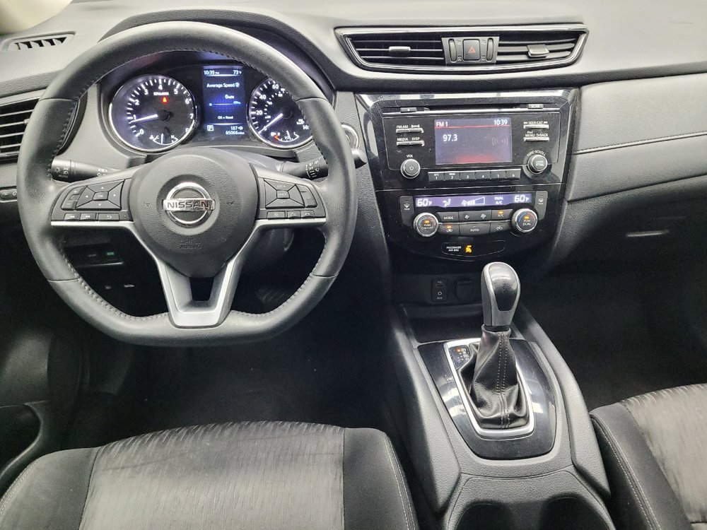 Used 2017 Nissan Rogue SV FWD image 22