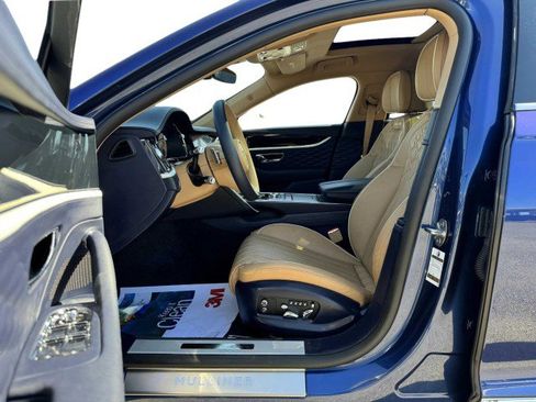 Used 2023 Bentley Flying Spur W12 image 23