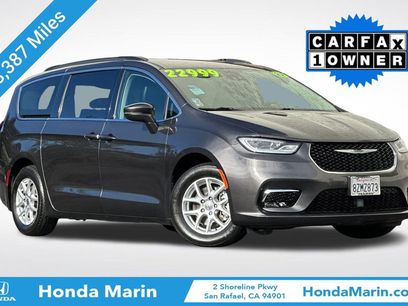 Used 2022 Chrysler Pacifica Touring-L