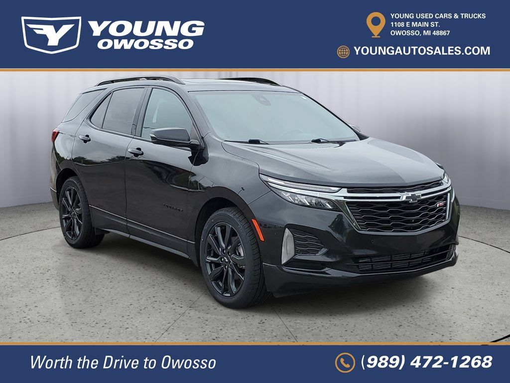 Used 2022 Chevrolet Equinox RS w/ RS Leather Package FWD image 2