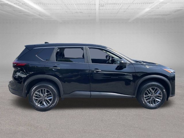 Used 2024 Nissan Rogue S AWD/4WD image 5
