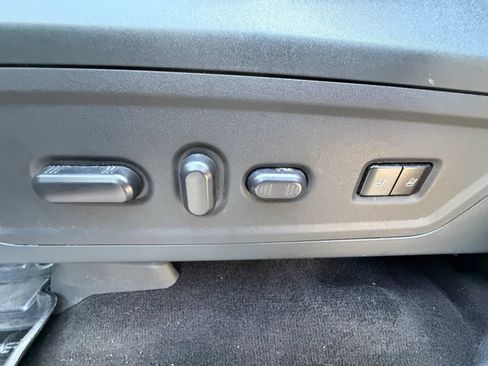 Used 2015 Lincoln Navigator 4WD image 15