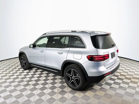 Used 2026 Mercedes-Benz GLB 250 4MATIC image 5