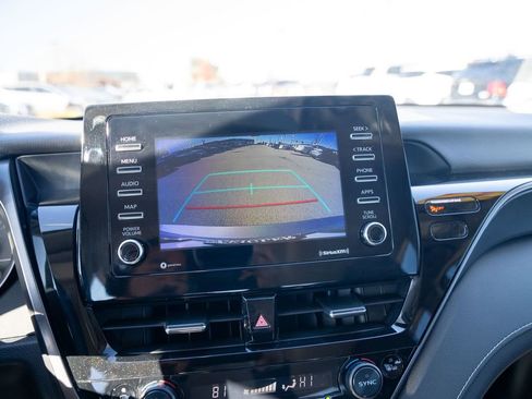 Used 2023 Toyota Camry SE image 25