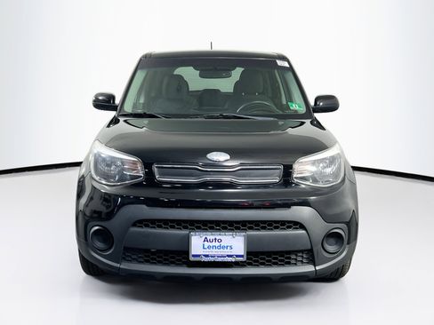 Used 2018 Kia Soul FWD image 2