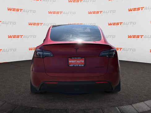 Used 2023 Tesla Model Y Performance AWD/4WD image 4