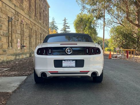 Used 2013 Ford Mustang Premium image 5