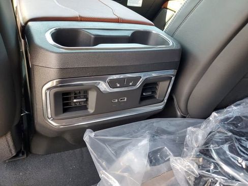 New 2026 GMC Sierra 3500 Denali Ultimate AWD/4WD image 17