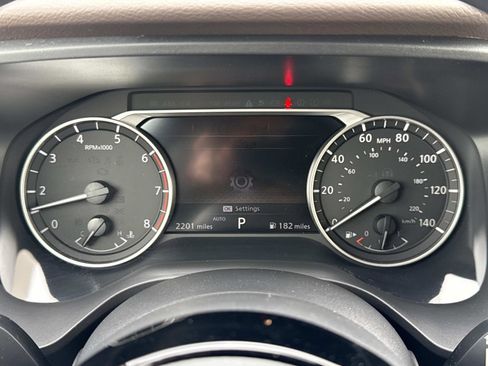 Used 2023 Nissan Rogue SV image 12