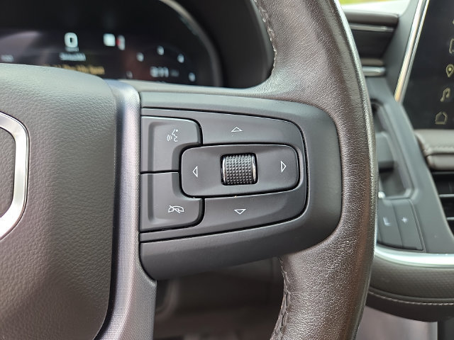 Used 2023 GMC Yukon SLT AWD/4WD image 8