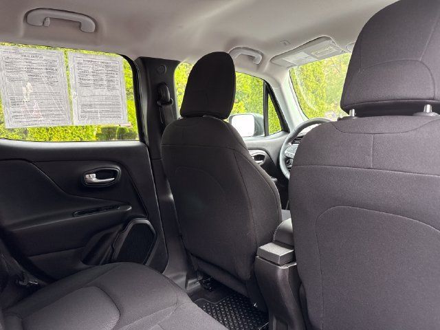 Used 2023 Jeep Renegade Latitude AWD/4WD image 23