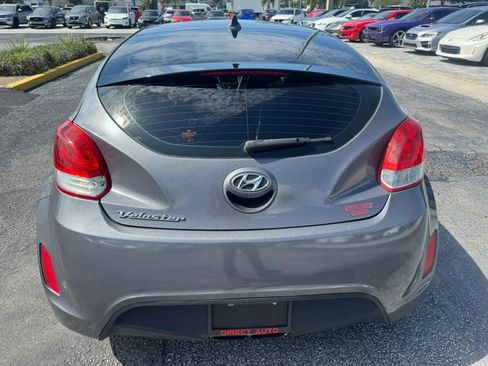 Used 2015 Hyundai Veloster FWD image 5