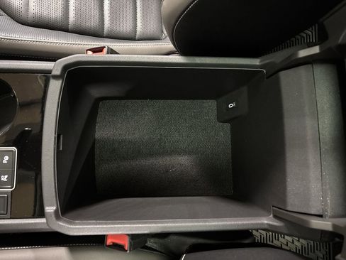 Used 2021 Volkswagen Atlas SEL Premium image 28