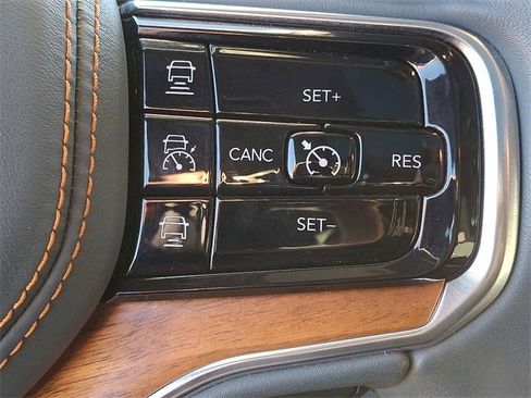 Used 2022 Jeep Grand Wagoneer Series II w/ Premium Group II image 19