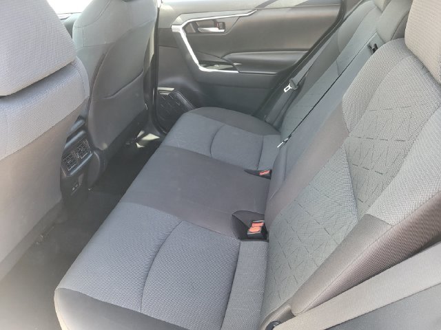 Used 2025 Toyota RAV4 XLE AWD/4WD image 22