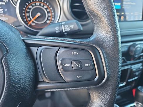 Used 2023 Jeep Wrangler Willys image 14